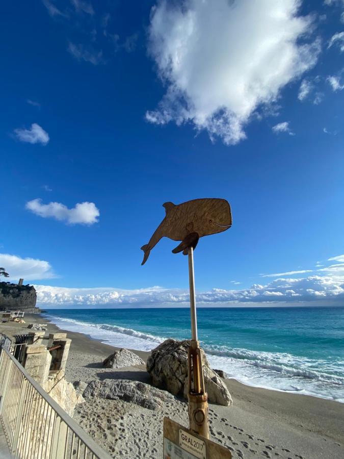 Vivi La Mia Liguria - Casa D'Arte E Vacanze - Big Apartment With Free Parking Finale Ligure Kültér fotó